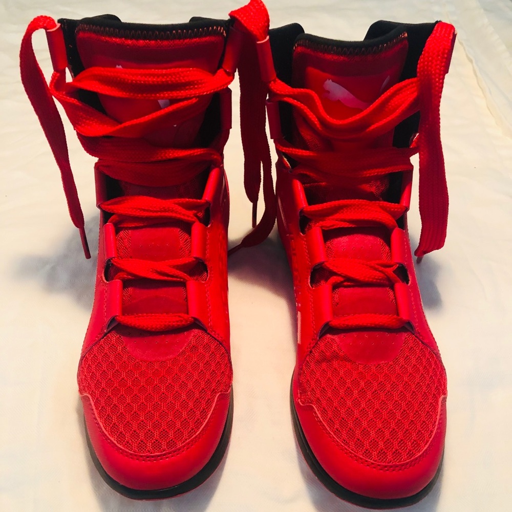 Authentic Mens Special Edition Puma Sneakers